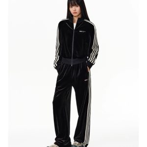 Velvet Cropped Zip-Up Hoodie Set - Image 6