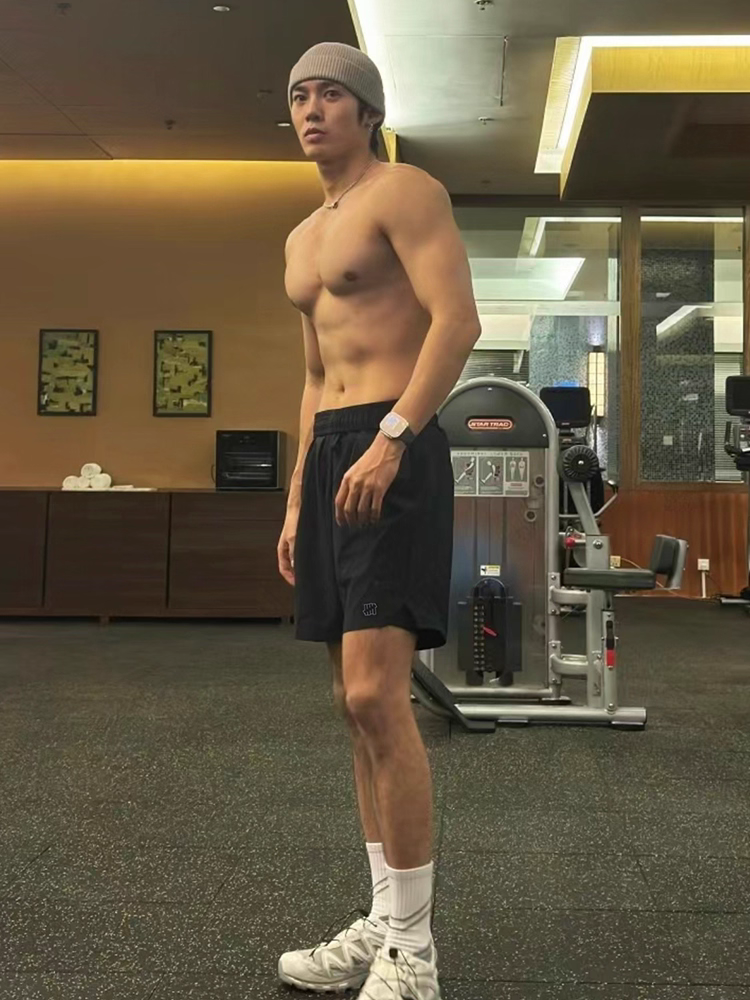 Men‘s Sports Shorts - Image 4